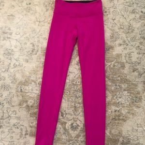 REVERSIBLE LULULEMON LEGGINGS